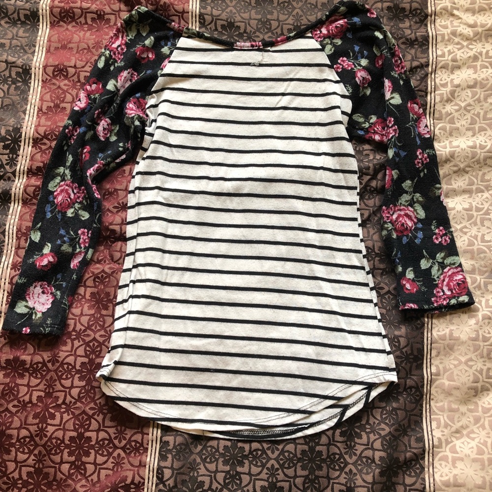 Tee - Picture 2 of 4